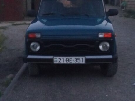 LADA (VAZ) Niva 2011
