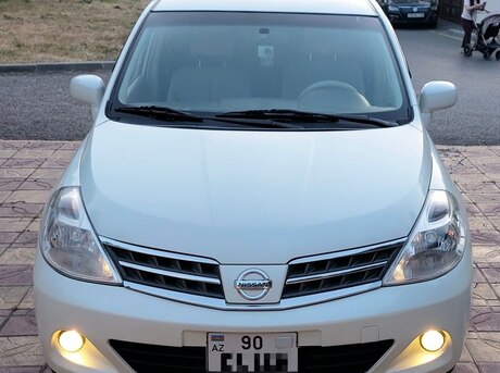 Nissan Tiida 2008