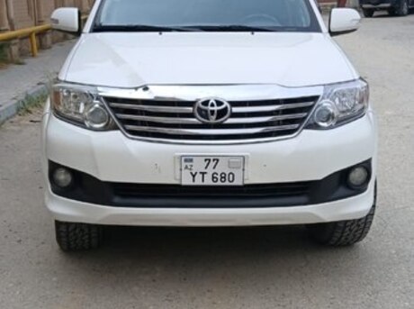 Toyota Fortuner 2012