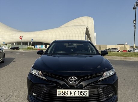 Toyota Camry 2019