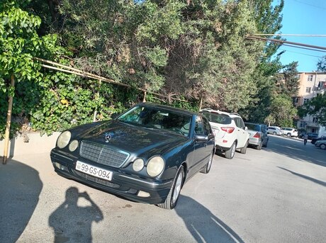 Mercedes E 270 2000