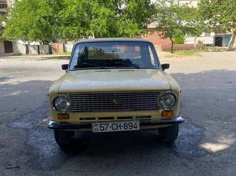 LADA (VAZ) 21011 1980