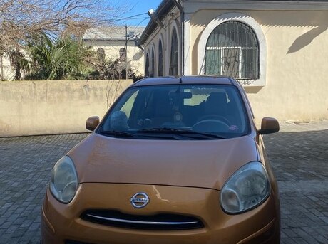 Nissan March 2012