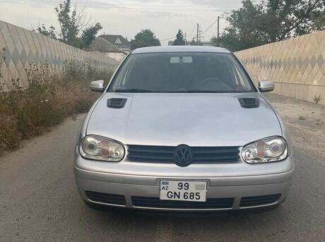 Volkswagen Golf 2001