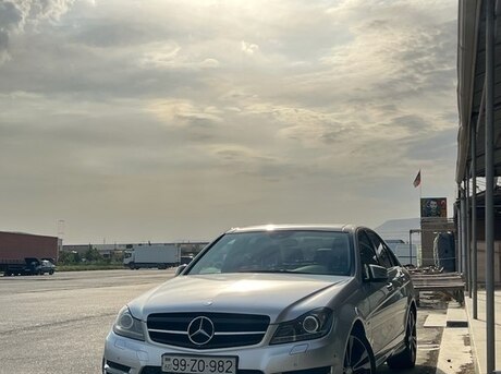 Mercedes C 220 d 2011