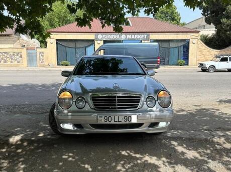 Mercedes E 270 2000