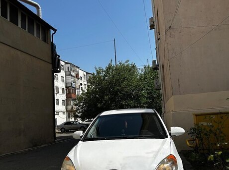Hyundai Accent 2010