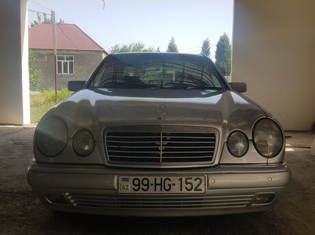 Mercedes E 240 1999