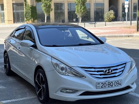 Hyundai Sonata 2010