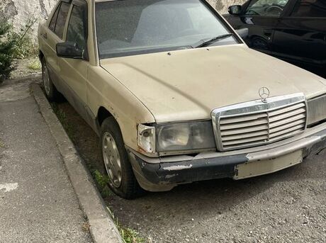 Mercedes 190 1990