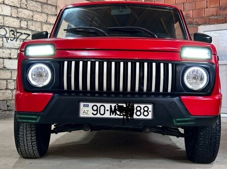 LADA (VAZ) Niva 2010