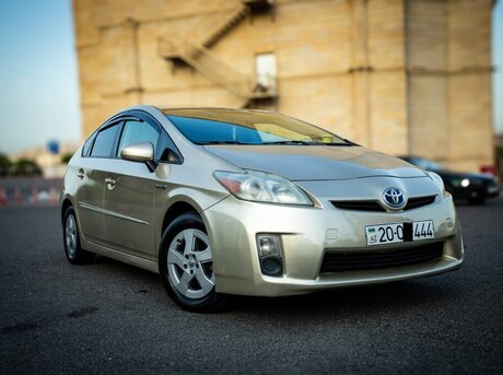 Toyota Prius 2011