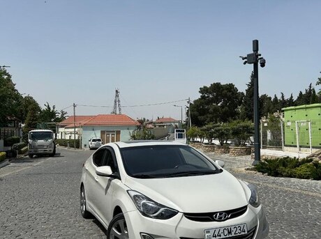 Hyundai Elantra 2013