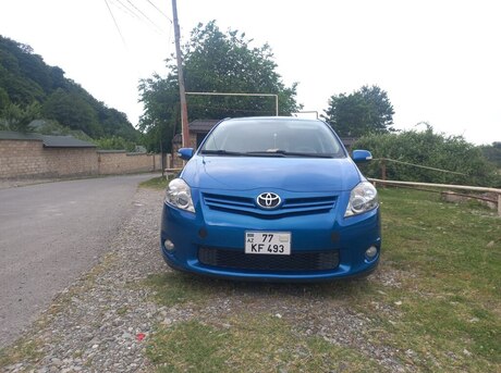Toyota Auris 2011