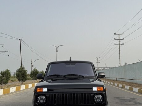LADA (VAZ) Niva 2023