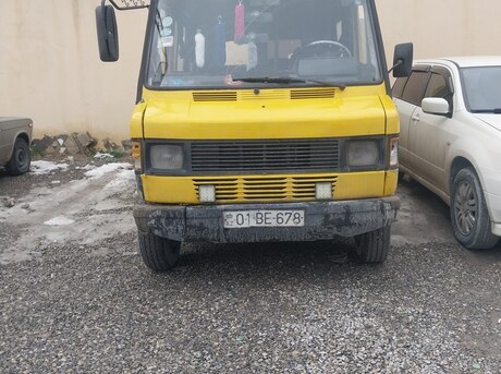Mercedes  1990