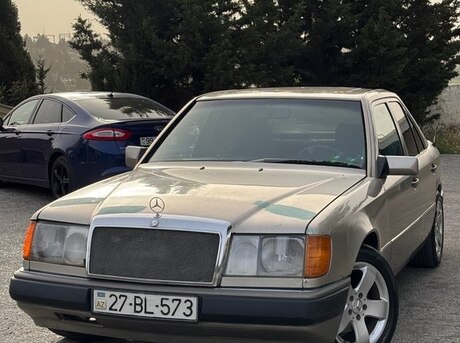 Mercedes E 200