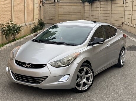Hyundai Elantra 2012
