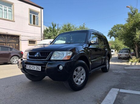 Mitsubishi Pajero 2006