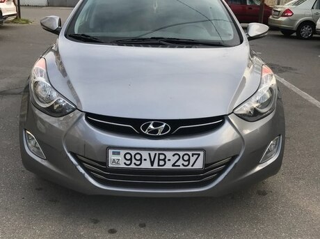 Hyundai Elantra 2012