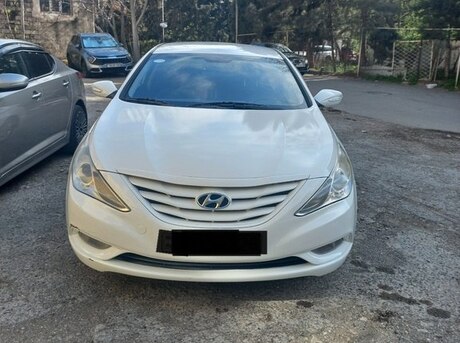 Hyundai Sonata 2010