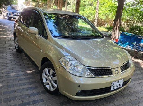 Nissan Tiida 2006