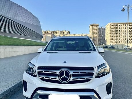 Mercedes GLS 450 4MATIC