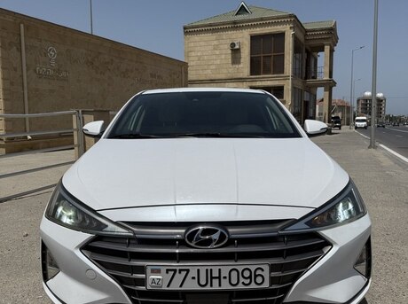 Hyundai Elantra 2020