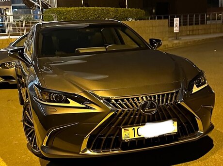 Lexus ES 300h 2021
