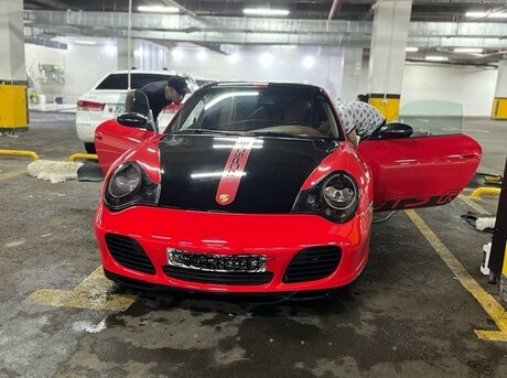 Porsche  2001
