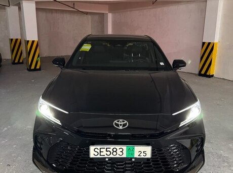 Toyota Camry 2025