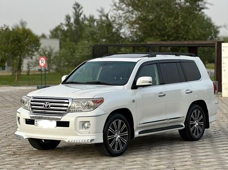Toyota Land Cruiser 2011