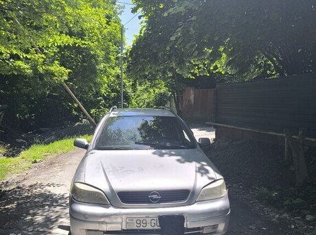 Opel Astra 2000