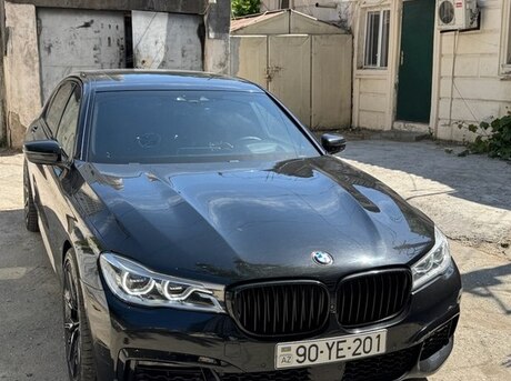 BMW 740 2017