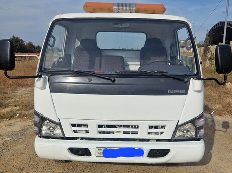 Isuzu NPR 66 P 2008