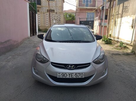 Hyundai Elantra 2012
