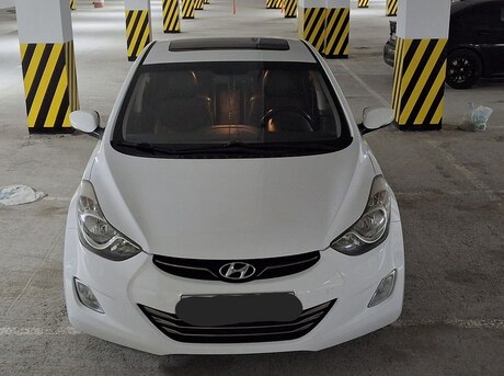 Hyundai Elantra 2012