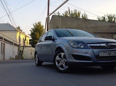 Opel Astra 2010