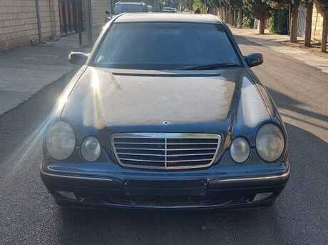 Mercedes E 220 d 2000