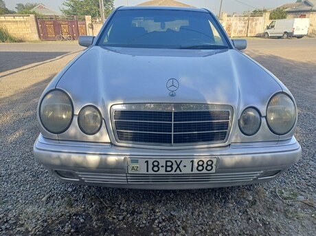 Mercedes E 240 1999