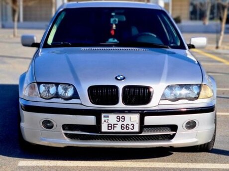 BMW 323 2000