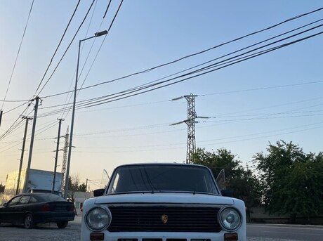 LADA (VAZ) 21011 1987