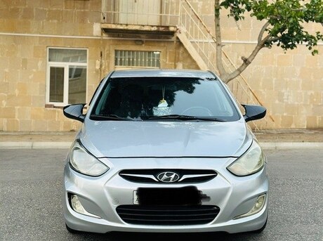 Hyundai Accent 2012