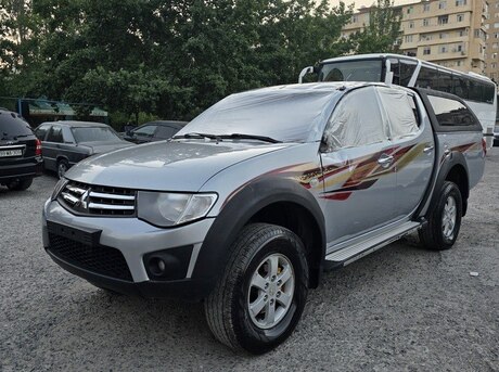 Mitsubishi L200