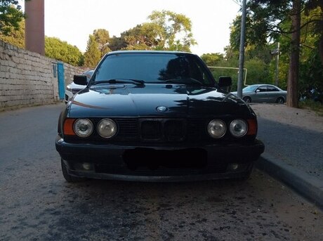 BMW 525 1990