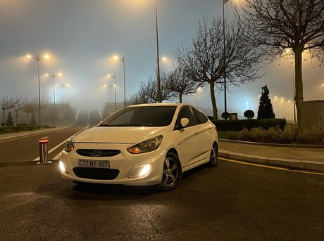 Hyundai Accent 2012