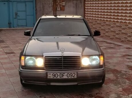 Mercedes E 200 1990