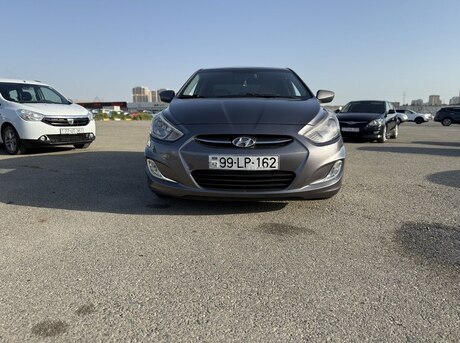 Hyundai Accent 2015