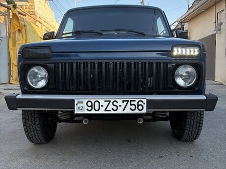 LADA (VAZ) Niva 2015