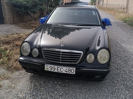 Mercedes E 270 2000
